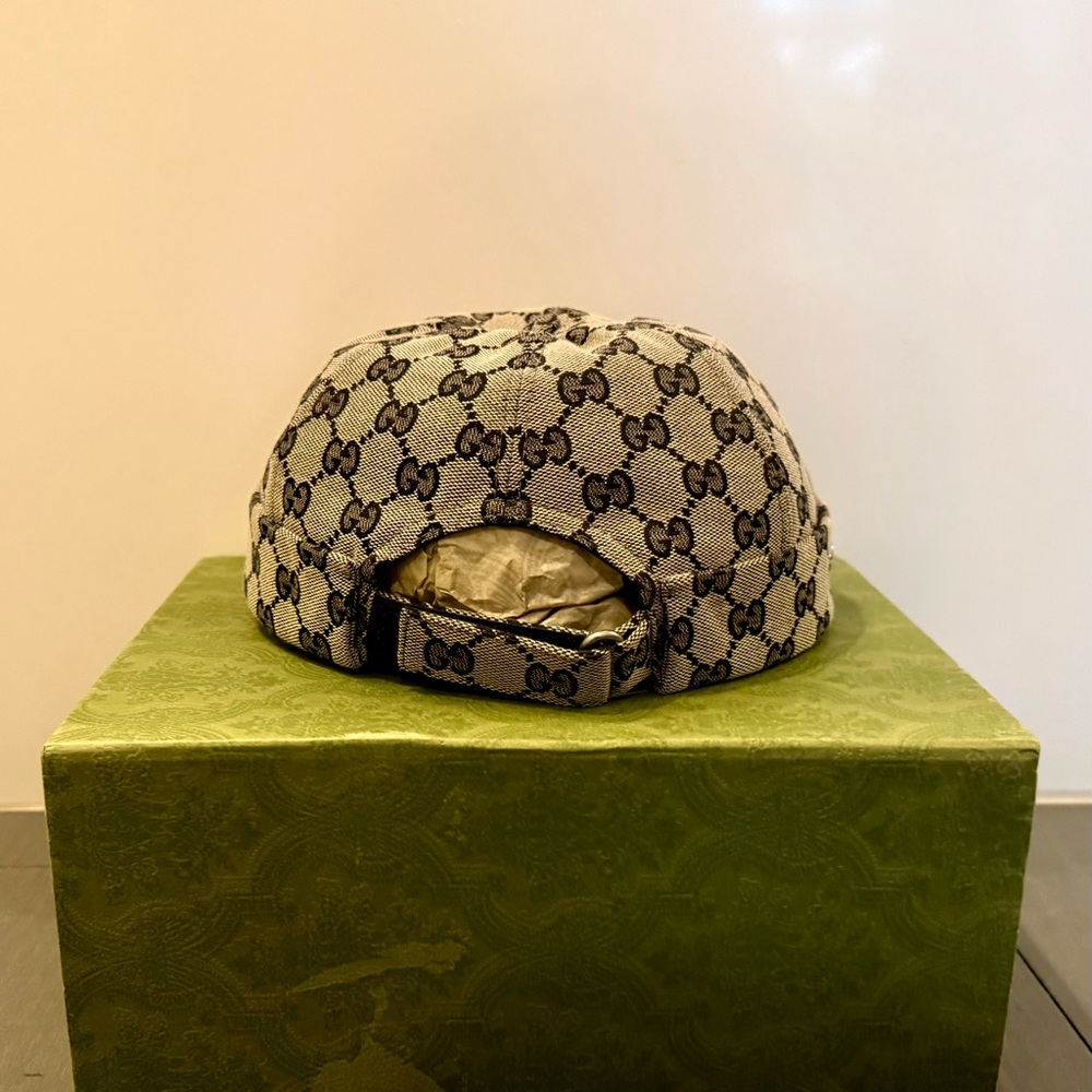 Gucci Beige and Black GG Canvas Cap - Picture 3 of 5